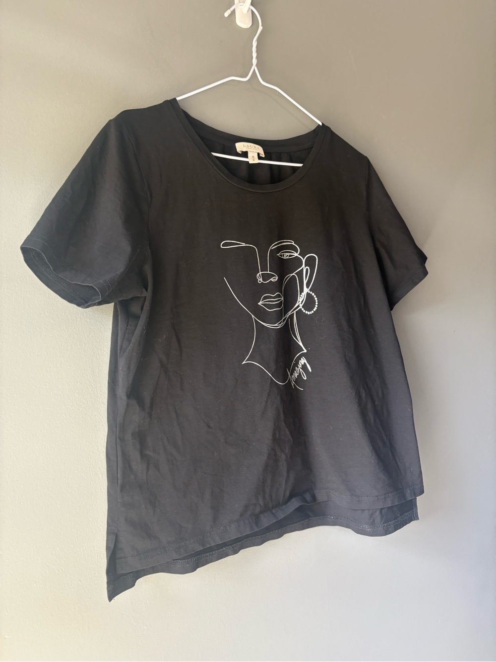Laura Petites Black Abstract Face Graphic Tee Size M Minimalist Art - Picture 4 of 7
